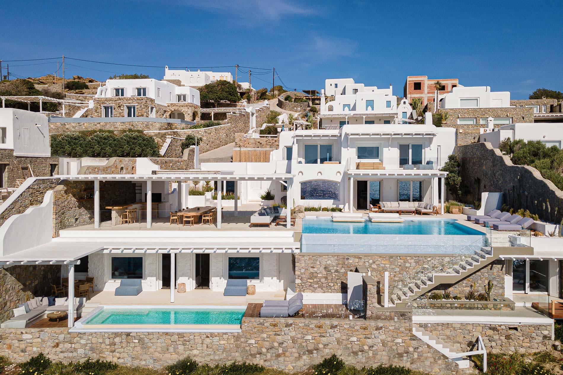 Villa Irina Mykonos - Vue extérieure de la villa avec piscine
