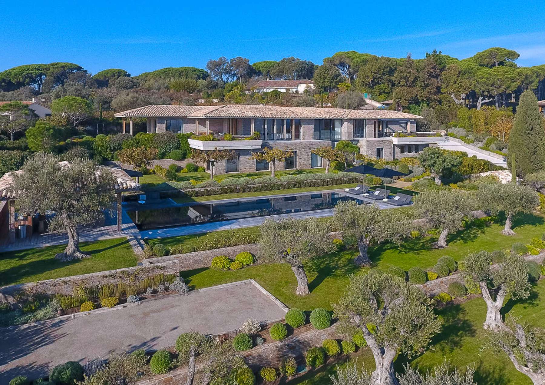 Villa Camille Cote d'Azur - vue extérieure de la villa